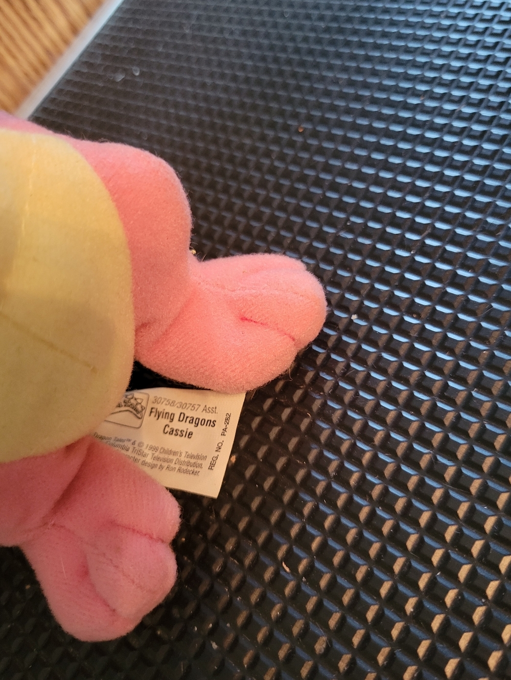 1999 DragonTales Cassie and Ord Plushes - Picture 3 of 5